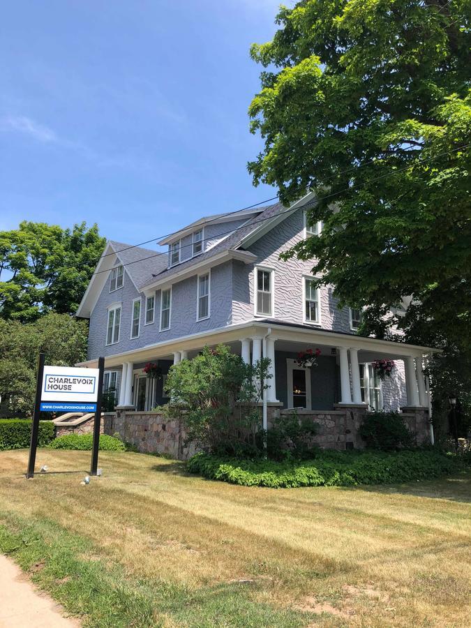 Charlevoix House Bed & Breakfast Exterior photo